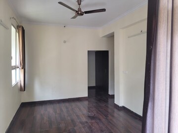 Room in 4 BHK Apartment at Assotech Windsor Court, Sector 78 – for Rent