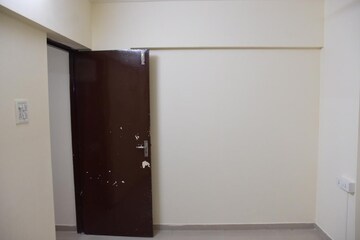Room in 1 BHK Apartment at Puranik City, Kasarvadavali – for Rent