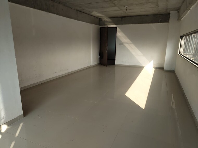 Room, binori-b-square-3 Commercial Office Space 1500 Sq.Ft. In Bodakdev Ahmedabad 9178170