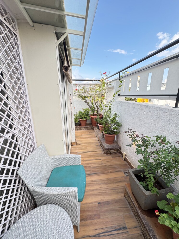 Balcony, elite-oyster 3 Bedroom 2400 Sq.Ft. Apartment In Hbr Layout Bangalore 9178198