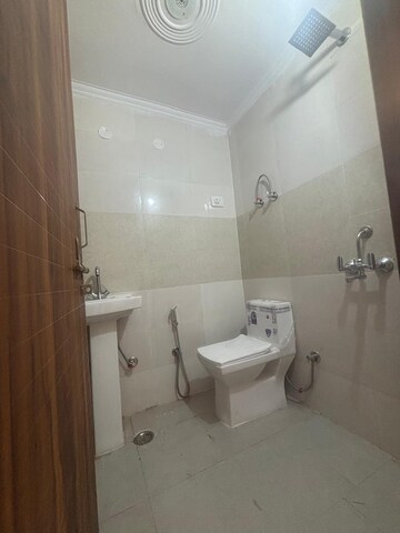 Bathroom in 1 BHK Builder Floor at Saket – for Rent