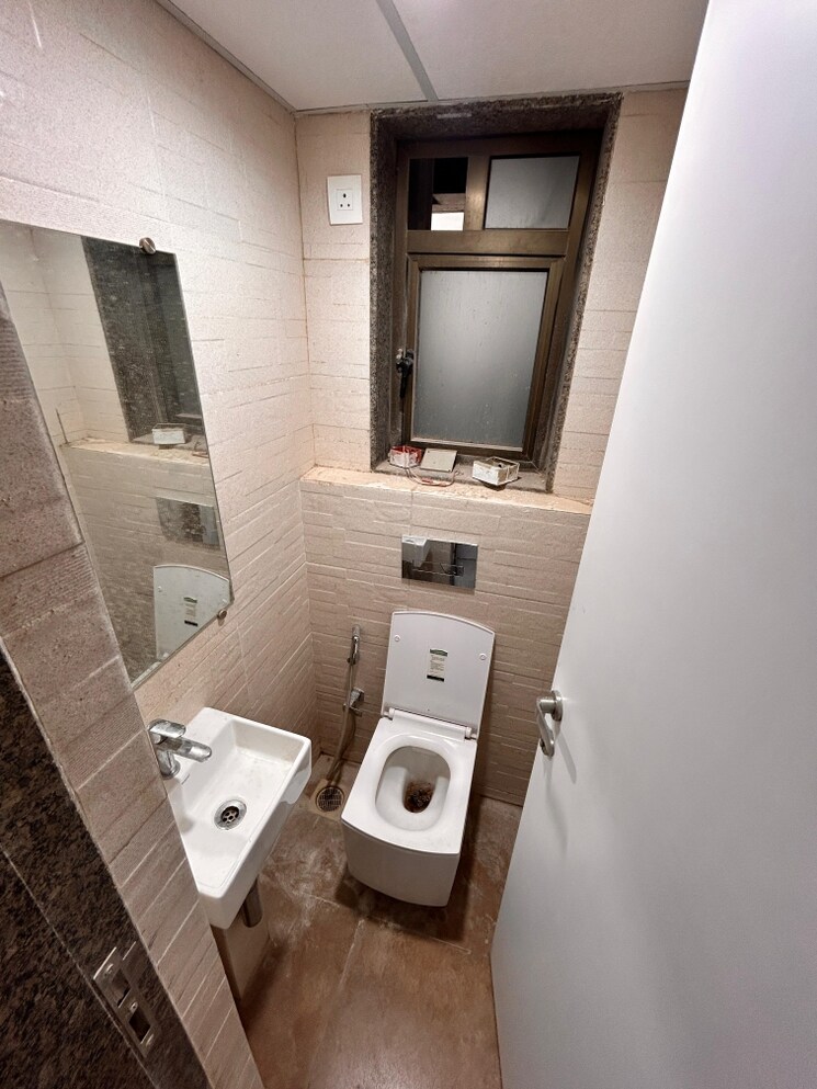 Bathroom, kanakia-silicon-valley 3 Bedroom 1400 Sq.Ft. Apartment In Powai Mumbai 9178447