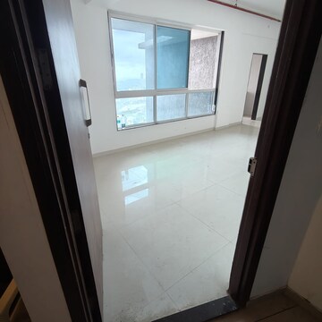 Room in 2 BHK Apartment at Shreeji Atlantis, Malad West – for Rent