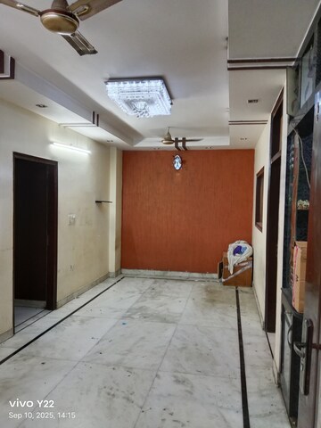 3 BHK Builder Floor For Sale in Laxmi Nagar