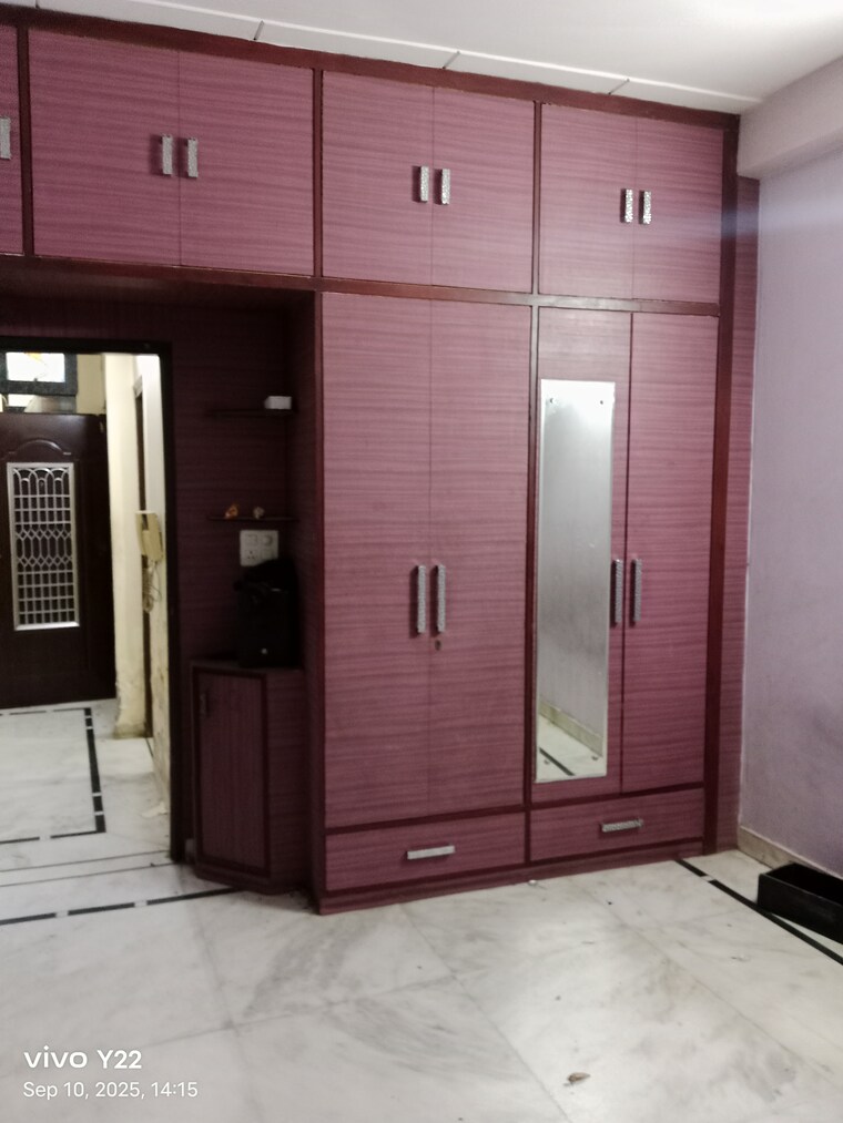 undefined, laxmi nagar 3 Bedroom 950 Sq.Ft. Builder Floor In Laxmi Nagar Delhi 9178338