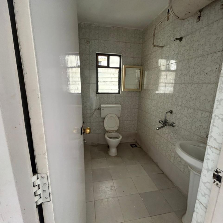 Bathroom, ganga-satellite 3 Bedroom 2100 Sq.Ft. Apartment In Netaji Nagar Pune 9178372