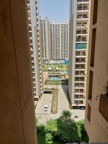Master Plan in 3 BHK Apartment at Ajnara Le Garden, Sector 16b Greater Noida – for Rent
