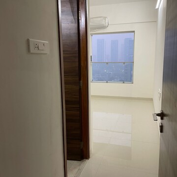 Room in 2 BHK Apartment at Romell Aether, Goregaon East – for Rent