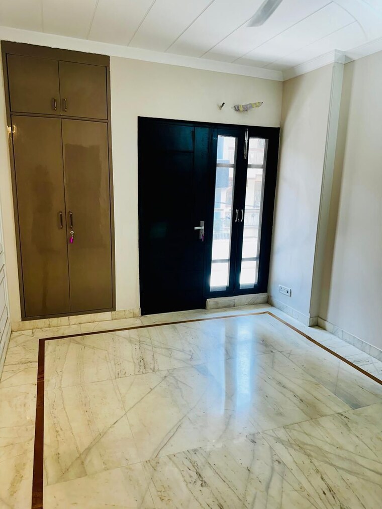 Room, greater kailash 3 Bedroom 1850 Sq.Ft. Builder Floor In Greater Kailash Delhi 9178504