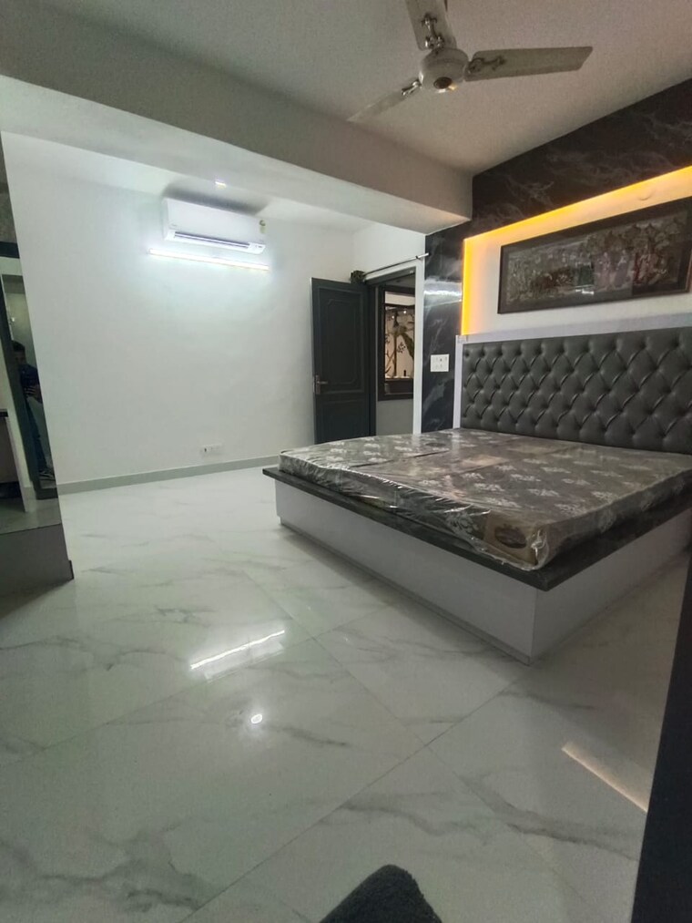 Living Room, sainik farm 3 Bedroom 150 Sq.Yd. Villa In Sainik Farm Delhi 9178521