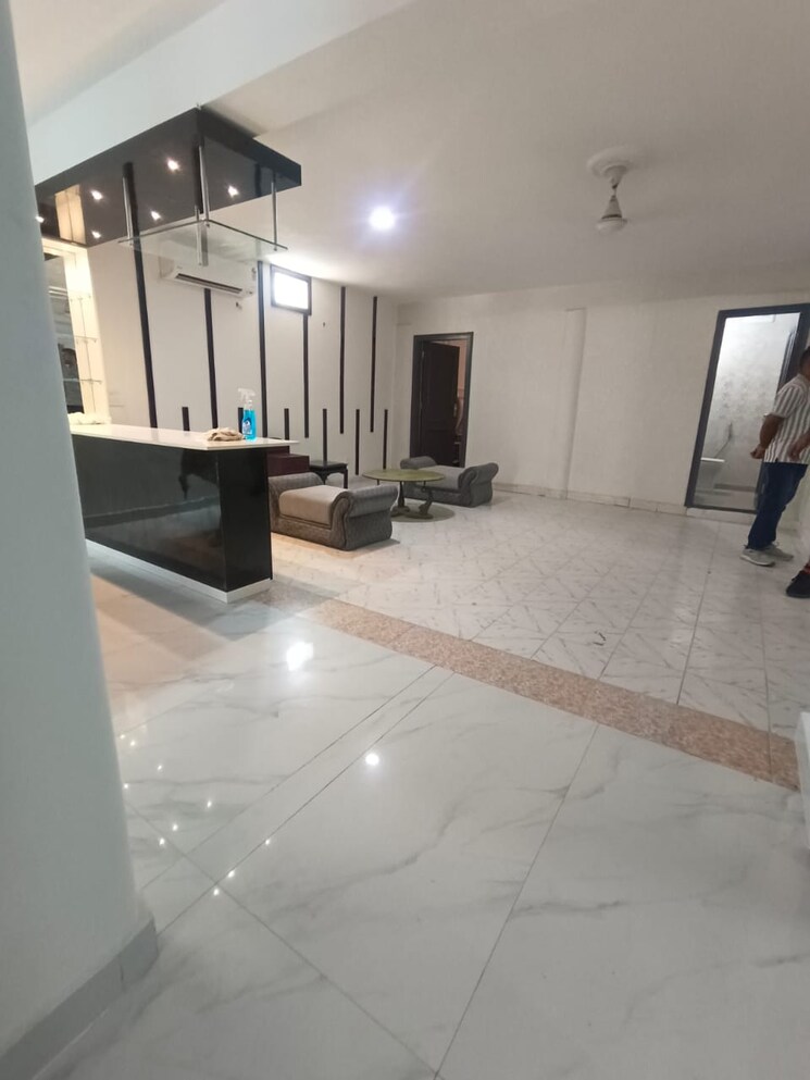 Kitchen, sainik farm 3 Bedroom 150 Sq.Yd. Villa In Sainik Farm Delhi 9178521