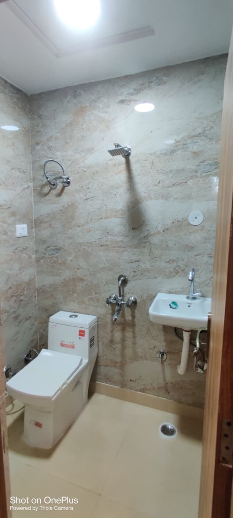 Bathroom, vaishali sector 5 2 Bedroom 820 Sq.Ft. Builder Floor In Vaishali Sector 5 Ghaziabad 9178549