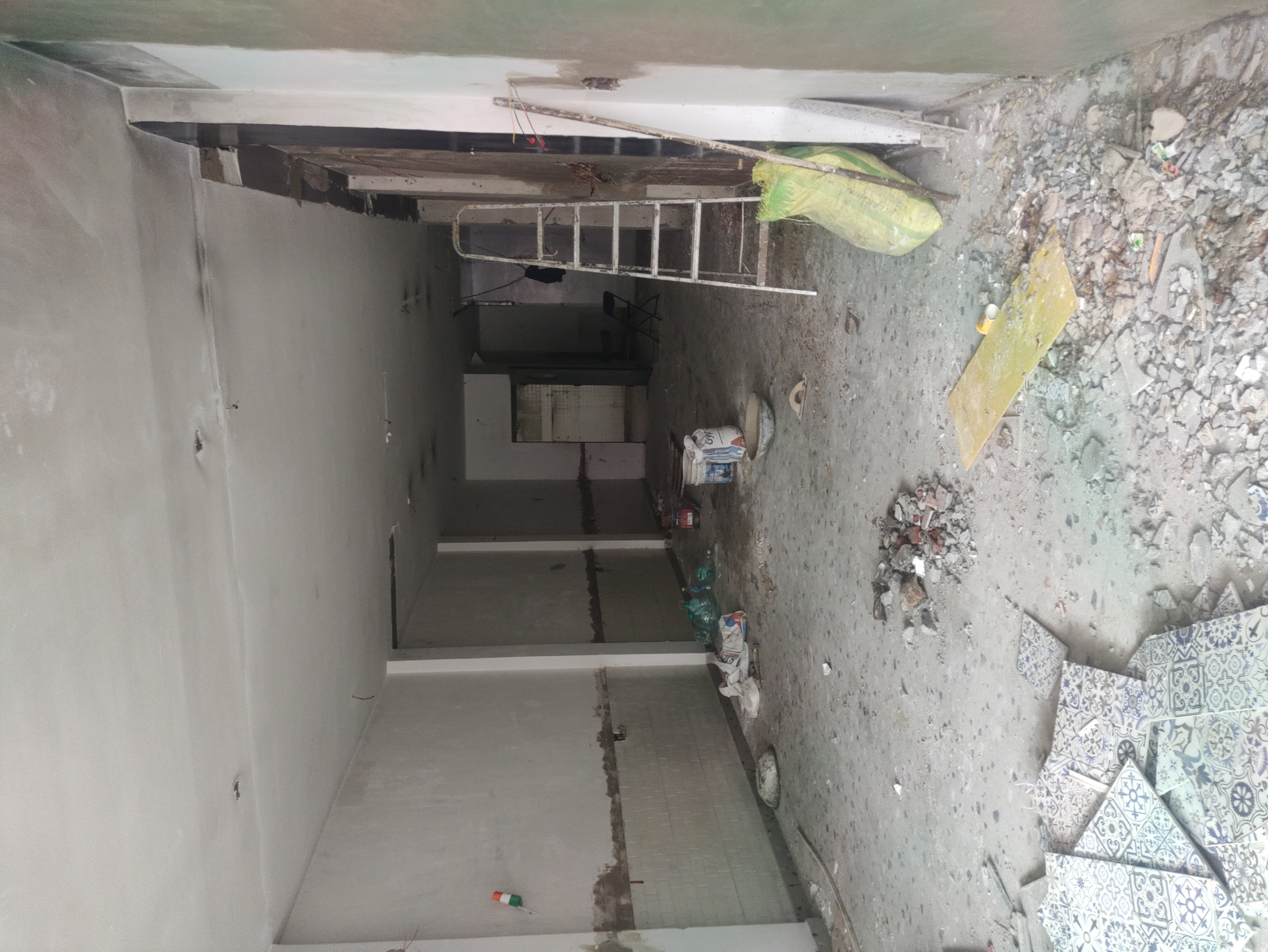 Showroom For Rent in Jakhan-Rajpur Road