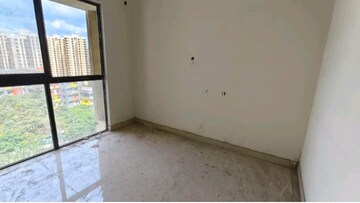 Room in 2 BHK Apartment at Risland The Icon, Dhokali – for Rent