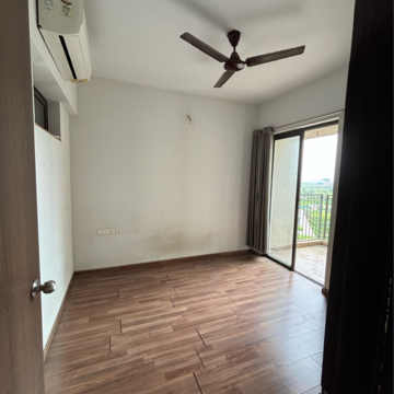 Room in 1 BHK Apartment at Lodha Lakeshore Greens, Hedutane – for Rent