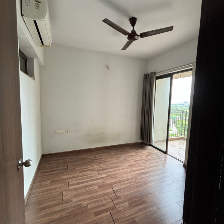 Room, lodha-lakeshore-greens 1 Bedroom 500 Sq.Ft. Apartment In Hedutane Thane 9178628