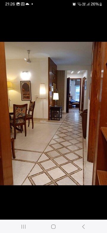 Room in 3 BHK Builder Floor at South Extension ii – for Rent