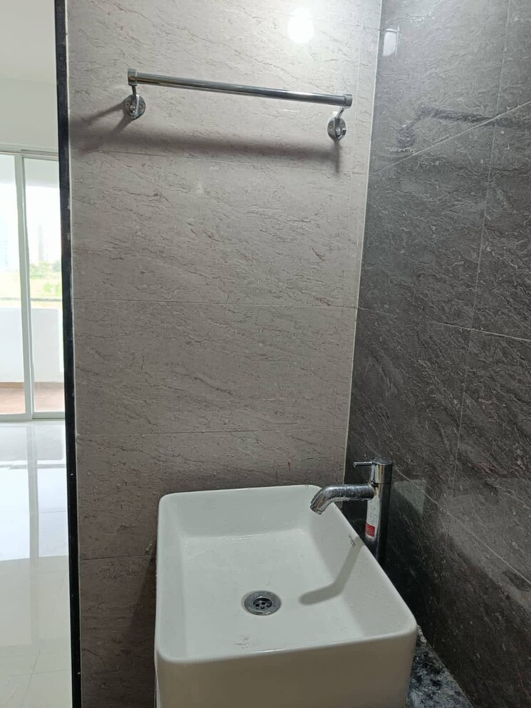 Bathroom, nyati-era 2 Bedroom 750 Sq.Ft. Apartment In Dhanori Pune 9178673