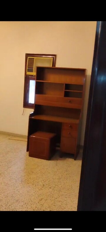 2 BHK Builder Floor For Rent in South Extension ii