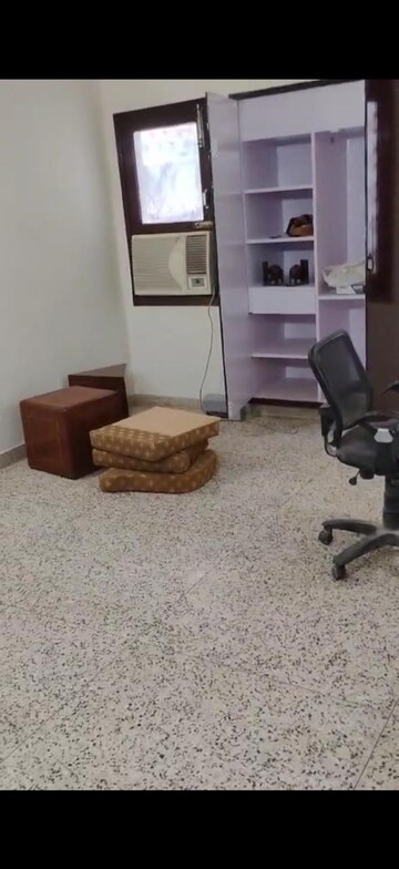 Living Room in 2 BHK Builder Floor at South Extension ii – for Rent