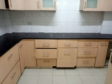 Kitchen in 3.5 BHK Apartment at Bestech Park View City 1, Sector 48 – for Rent