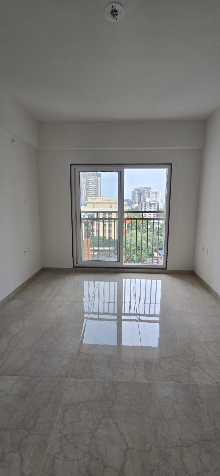 2 BHK 639 Sq.Ft. Apartment in Shapoorji Pallonji BKC 28