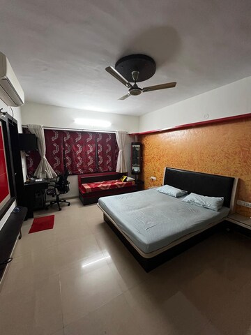 Team Area in 3 BHK Apartment at Pride Platinum, Baner – for Rent