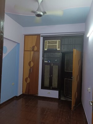 Room in 2 BHK Builder Floor at Vaishali Sector 4 – for Sale