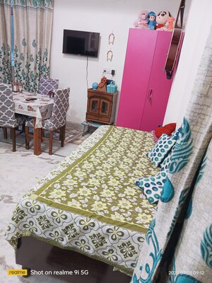 Living Room in 1 BHK Builder Floor at Vaishali Sector 4 – for Sale