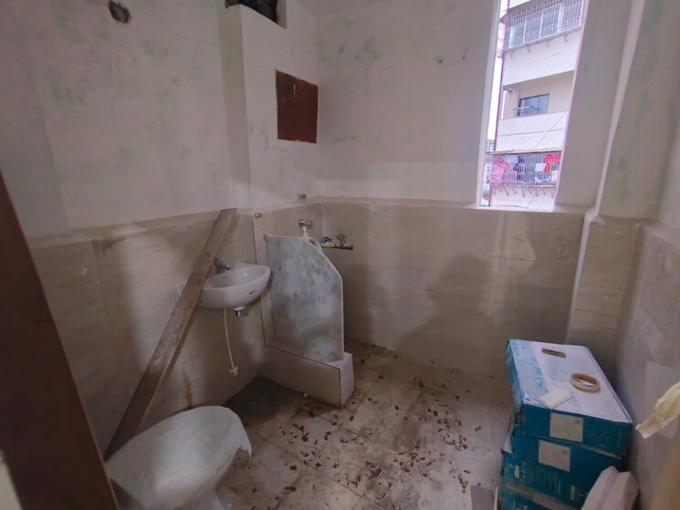 Bathroom, camac street Commercial Office Space 350 Sq.Ft. In Camac Street Kolkata 9178790