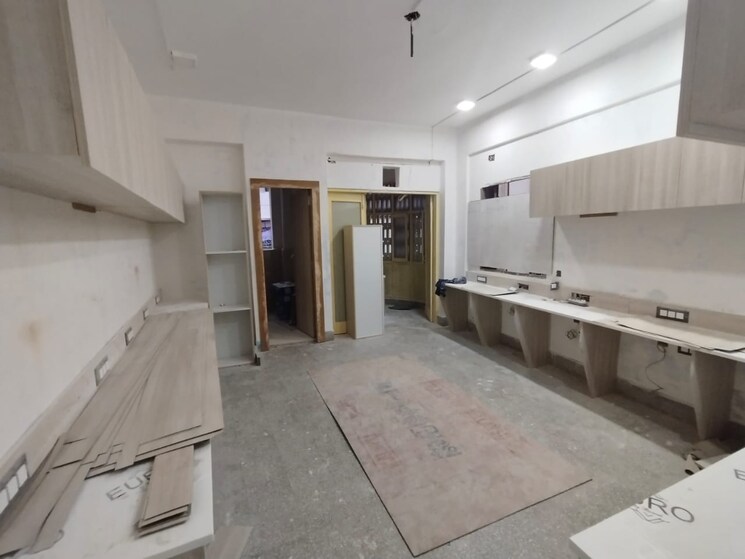 Team Area, camac street Commercial Office Space 350 Sq.Ft. In Camac Street Kolkata 9178790