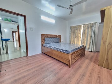 Room in 3 BHK Apartment at Goel Ganga Carnation, Koregaon Park – for Rent