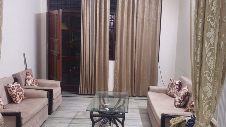 Gym, dlf phase ii 6 Bedroom 360 Sq.Yd. Villa In Dlf Phase ii Gurgaon 9178827