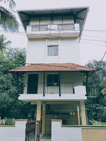 6+ BHK Independent House – Exterior View View at Cheroor - for Rent