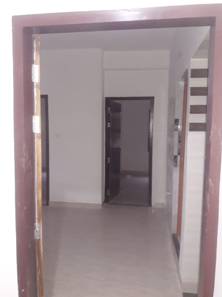 2 BHK Apartment For Sale in Hakim Para