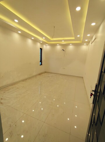 Bathroom in 3 BHK Independent House at Sainik Farm – for Rent