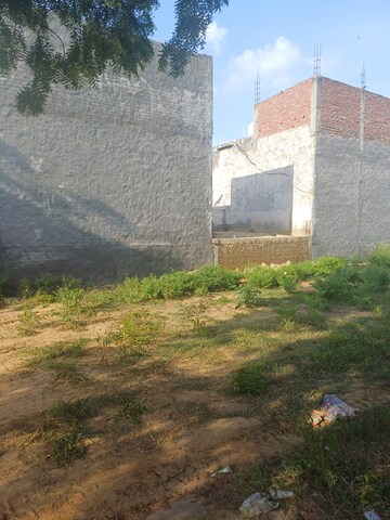  Plot For Sale in Dheeraj Nagar