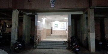 Parking in 2.5 BHK Apartment at Highland Annex, Majiwada – for Rent