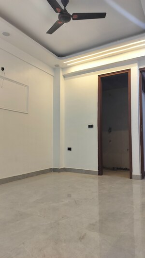 Building Lobby in 2 BHK Builder Floor at Sai Kutir Sector 49, Sector 49 – for Sale