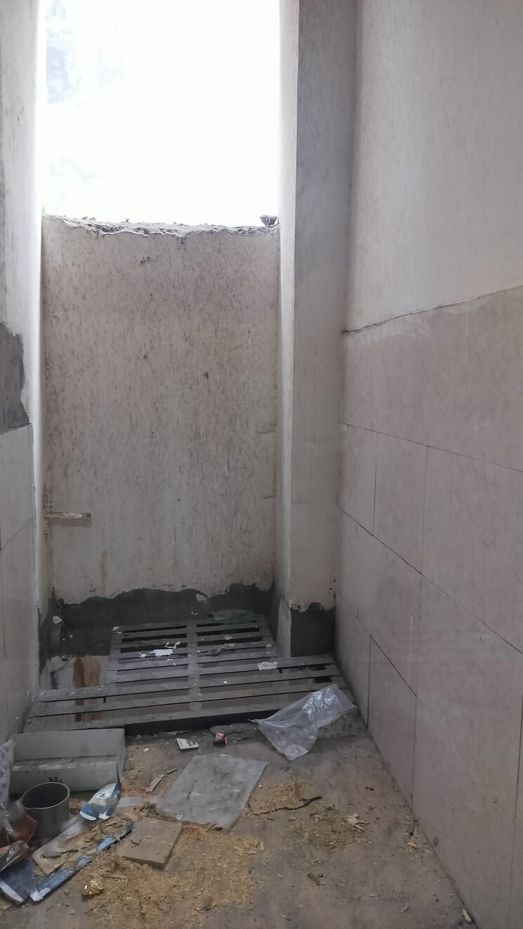 Bathroom, sai-kutir-sector-49 2 Bedroom 1000 Sq.Ft. Builder Floor In Sector 49 Noida 9179038