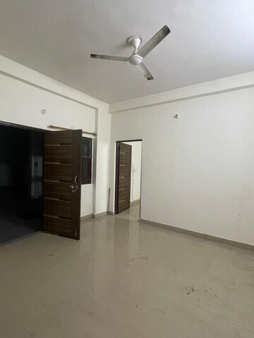 Room in 1 BHK Builder Floor at Saket – for Rent
