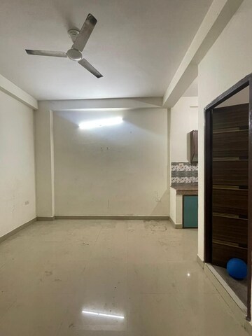 Room in 1 BHK Builder Floor at Saket – for Rent