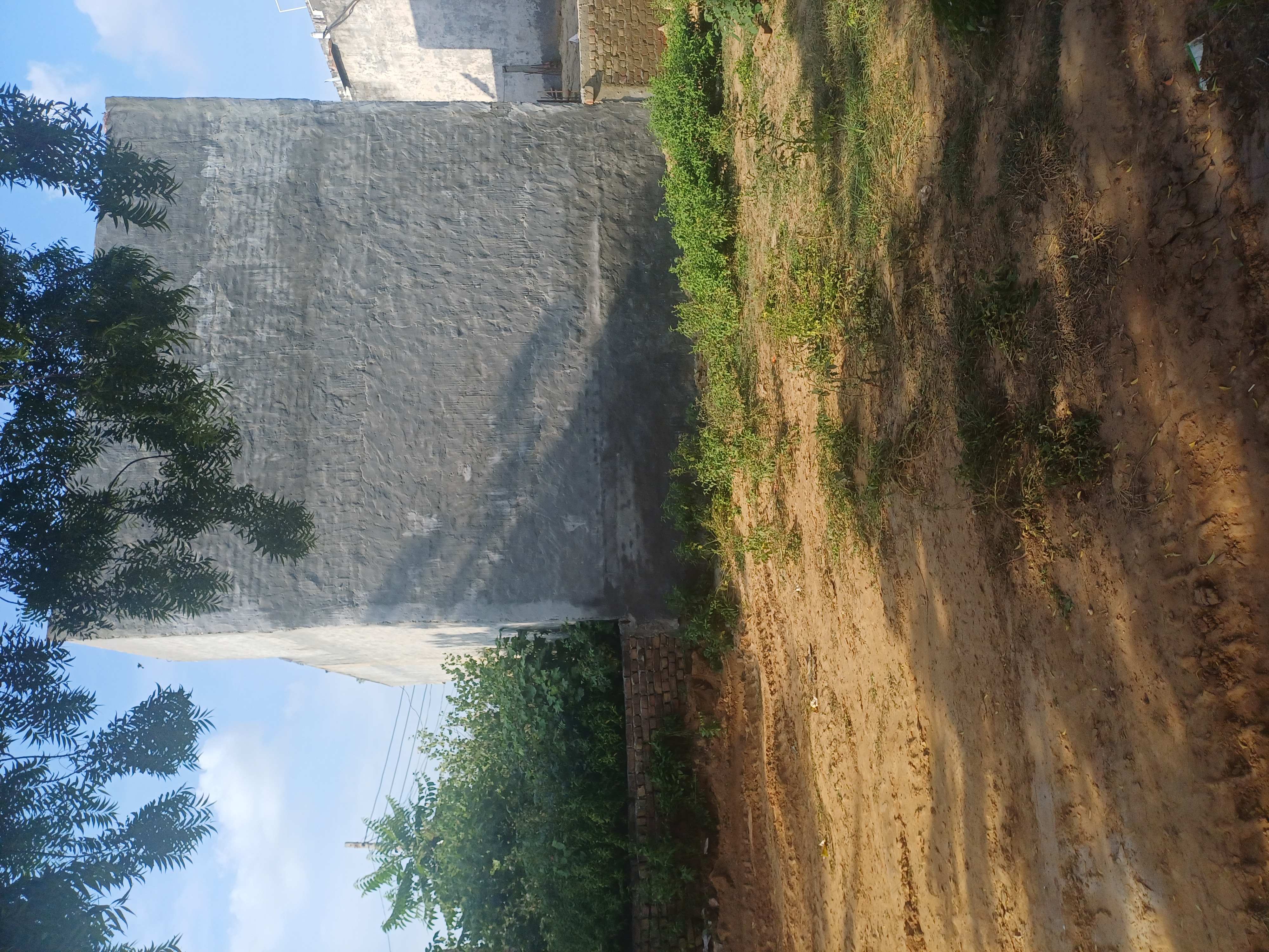 Plot For Sale in Om Associates 