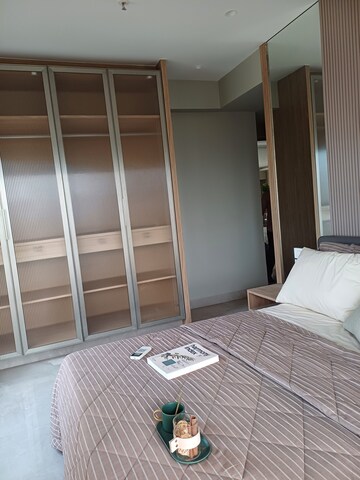 Room in 3 BHK Apartment at Eon One, Prabhadevi – for Sale