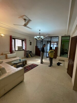 3 BHK Builder Floor For Sale in Saket