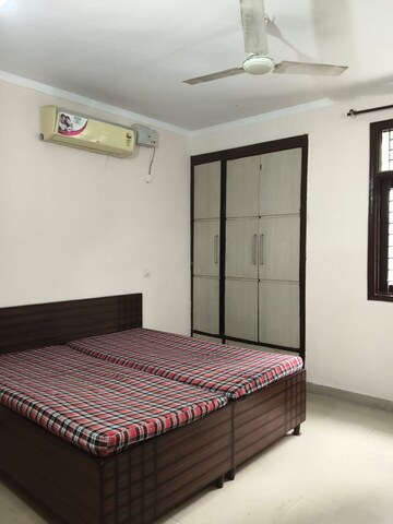 Bedroom in 2 BHK Apartment at Vip Road – for Rent