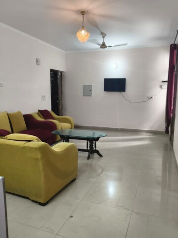 2 BHK Apartment For Rent in Vip Road