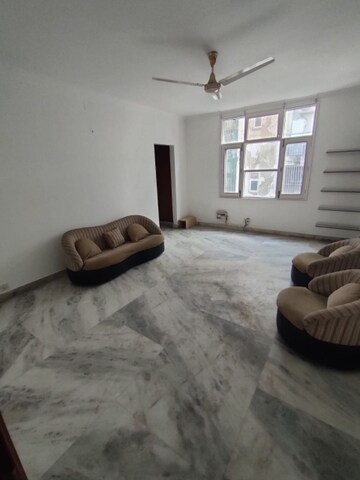 Parking in 4 BHK Builder Floor at Greater Kailash ii – for Rent
