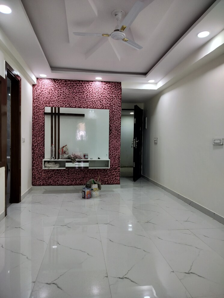 Room, aarya-vihar 3 Bedroom 1500 Sq.Ft. Builder Floor In Sector 73 Noida 9179229