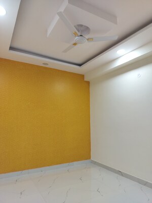 Room in 3 BHK Builder Floor at Aarya Vihar, Sector 73 – for Sale